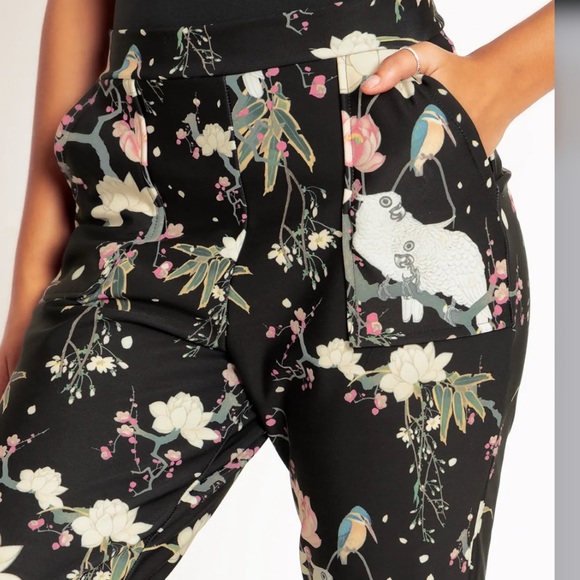Blackmilk Koson Cuckatoos Cuffed Pants - Picture 2 of 8